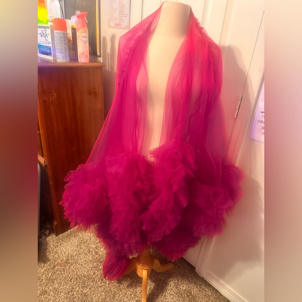 Pink sheer, beautiful robe one size